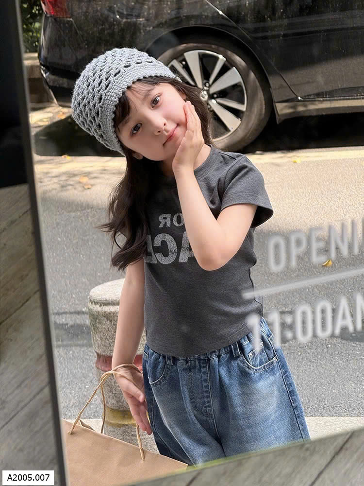 ÁO THUN NGẮN TAY AMBB BÉ GÁI  Sỉ giá  sz 90-150 : 78k  sz 160: 86k  sz 170 : 95k 