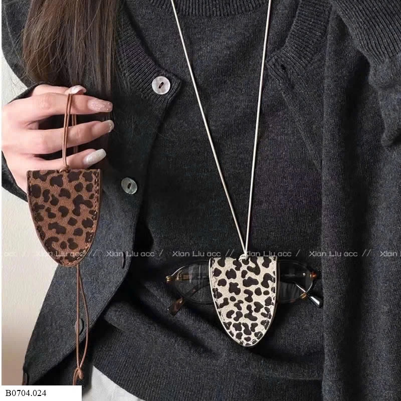 Kẹp kính đeo cổ  Sỉ 35k