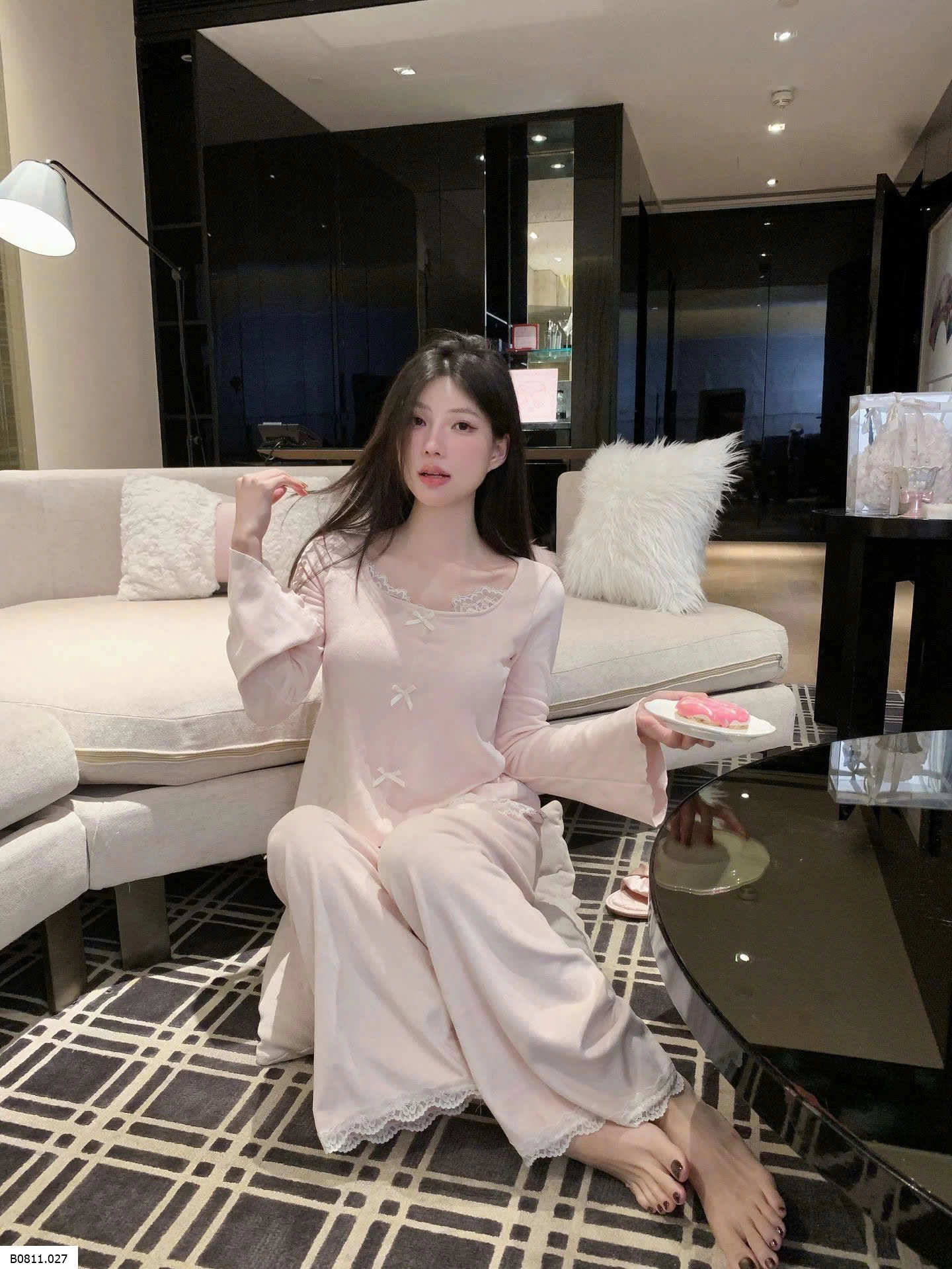 BỘ NỮ MẶC NHÀ PHỐI REN  Giá sỉ 270k