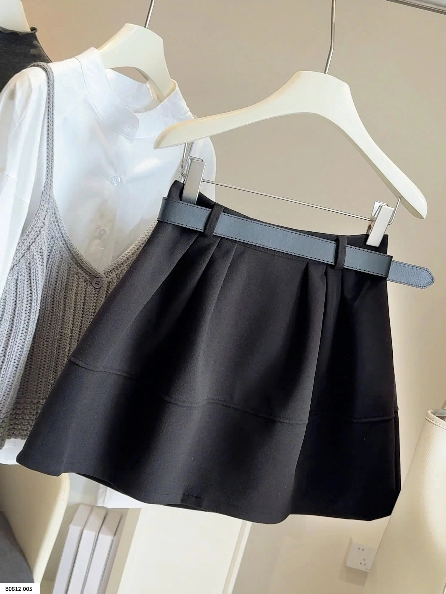 CHÂN VÁY DẠ XẾP LY ANNA  Giá sỉ 180k