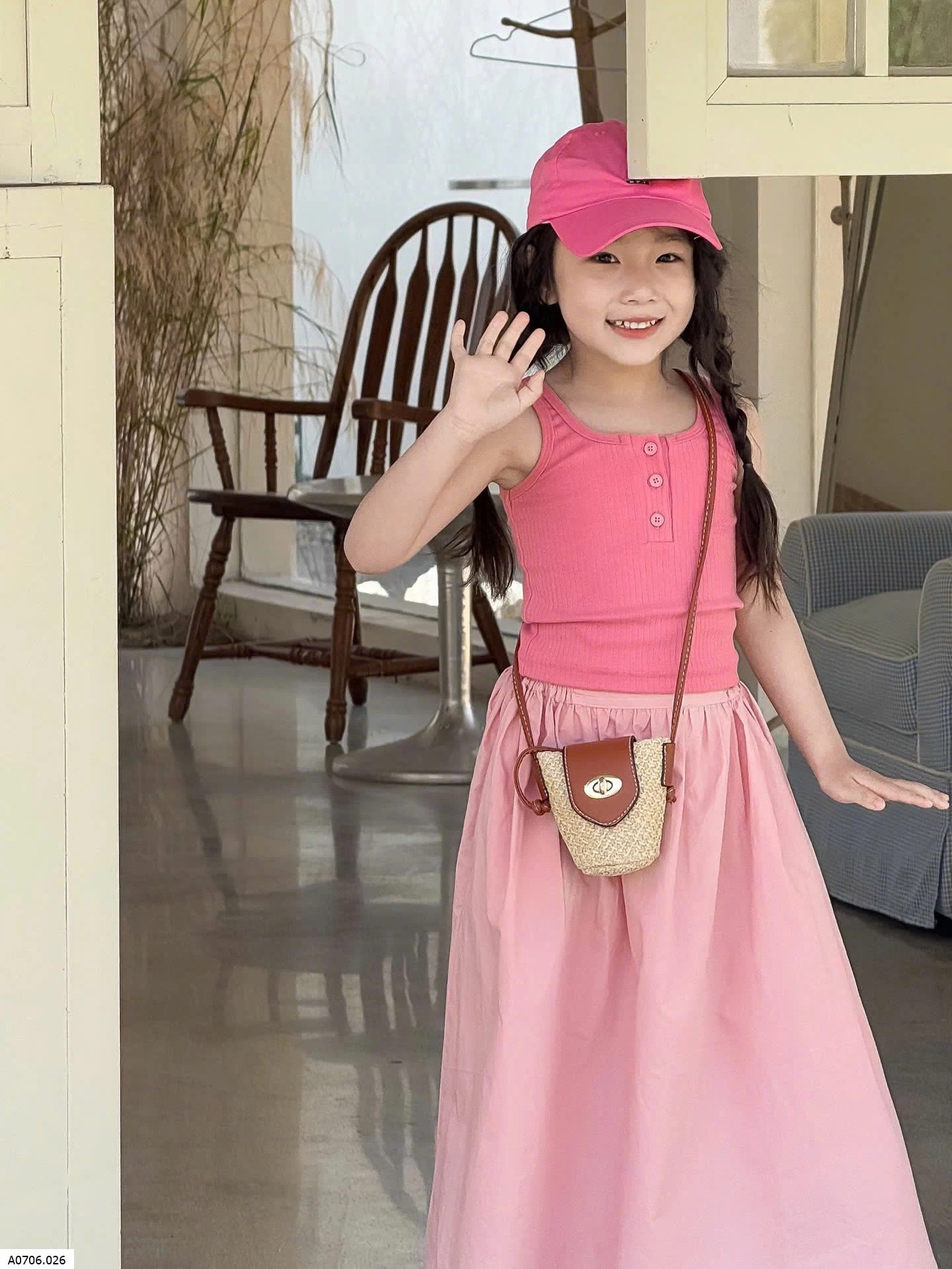 ÁO 2 DÂY MIX CHÂN VÁY DÀI    Sỉ  giá  áo: 89k  váy: 154k 