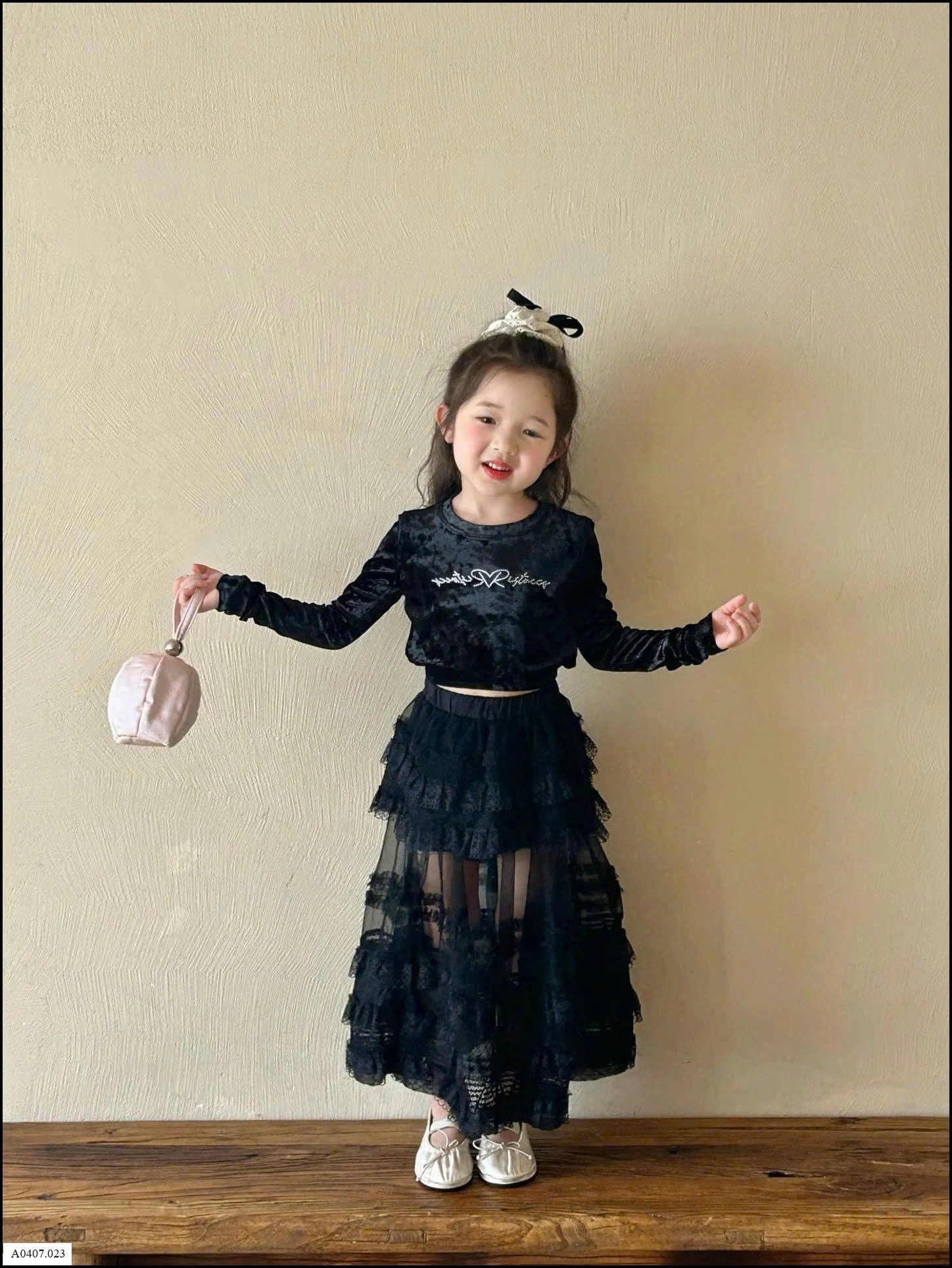 SET ÁO DÀI TAY MIX CV REN BG Sỉ giá áo: 103k  cv: 266k 