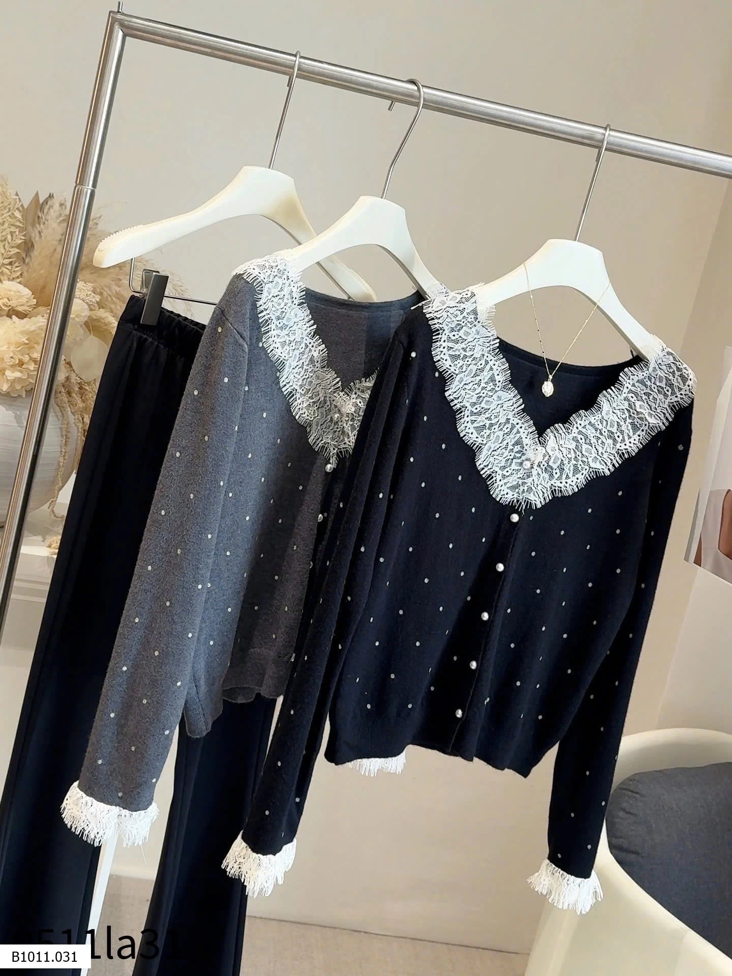 ÁO LEN CHẤM BI PHỔI REN ANNA   Giá sỉ 175k