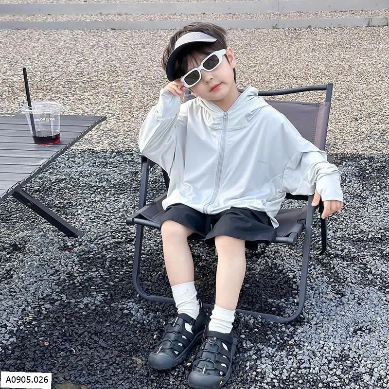 ÁO CHỐNG NẮNG CHO BÉ TRAI AMBB  Sỉ giá  sz 90-150: 174k sz 160: 189k 