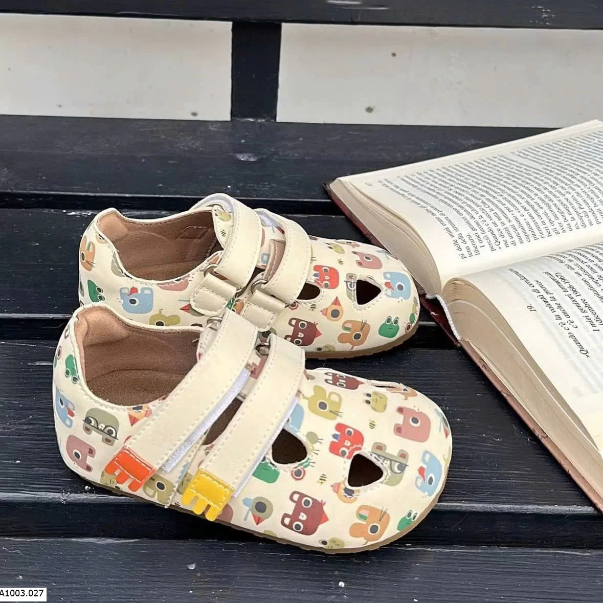 Giày quai dán họa tiết dễ thương   Sỉ 122k 