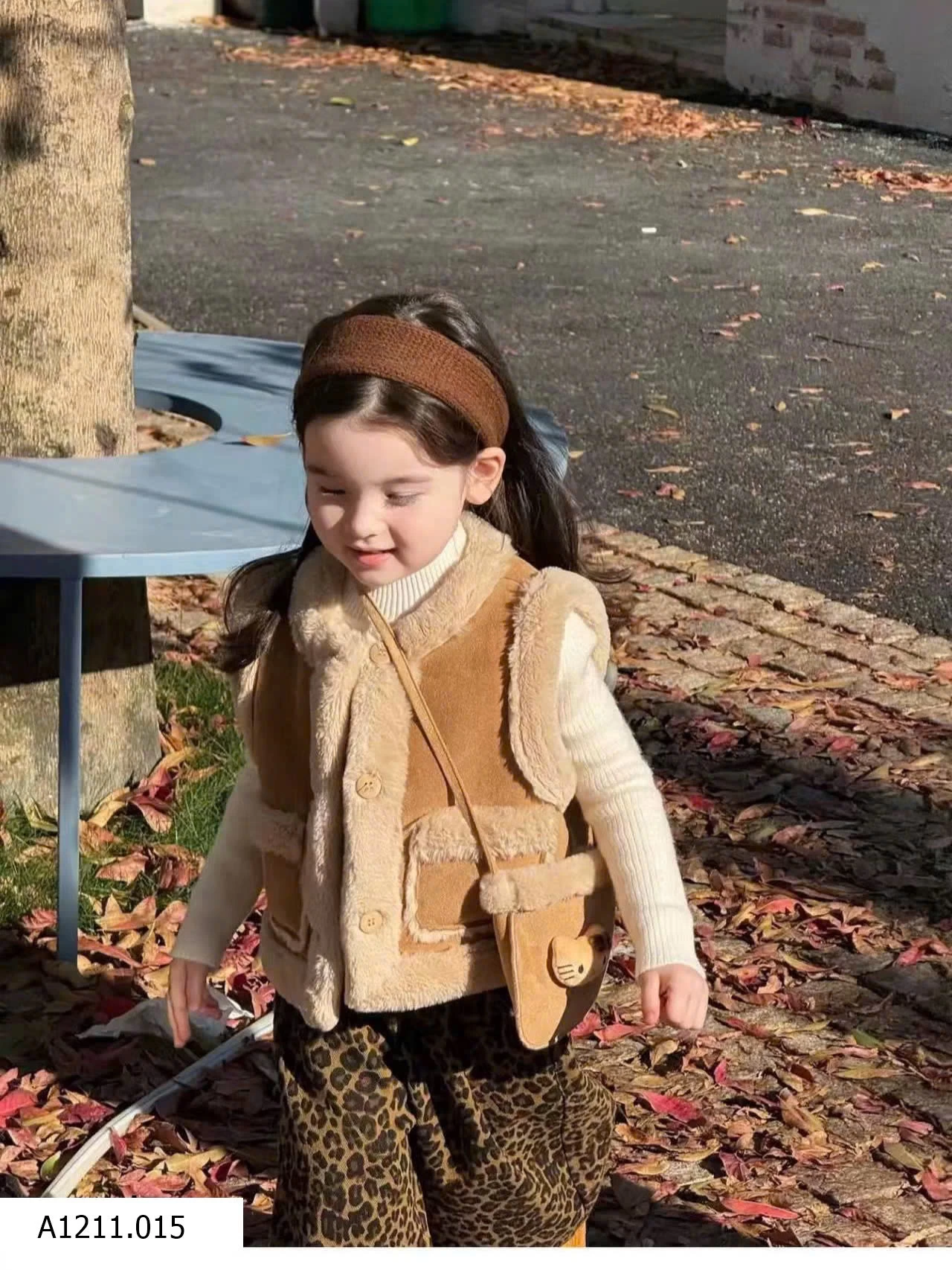 Set 3 món Giá sỉ áo gile + túi: 215k Quần: 180k Áo len: 175k