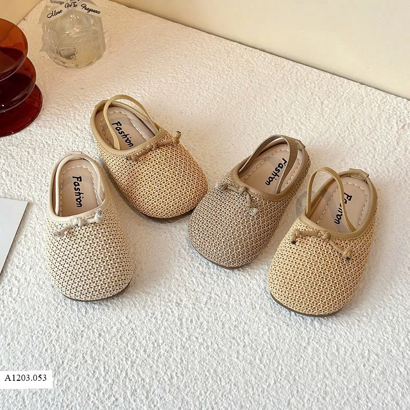 Sandal lưới cói quai chun  sz 23-30: 138k Sz 31-36: 145k 