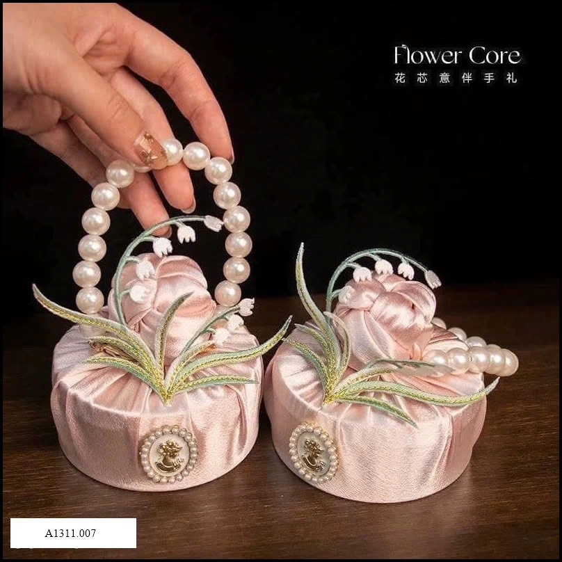 Túi mix ÁO DÀI   Giá sỉ Mẫu 1-6:  55k Mẫu 7-8 :   70k