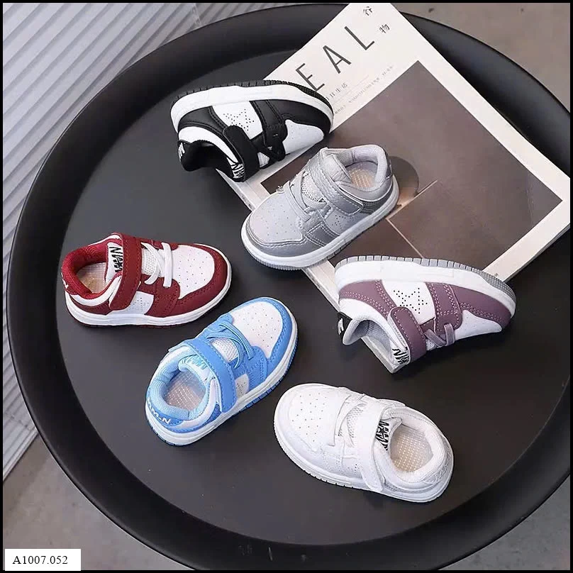 Giày thể thao nhiều màu cho bé  Sỉ giá Sz 16-20 #115k Sz 21-26 #125k Sz 27-31 #130k