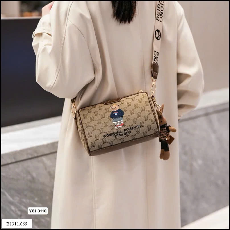 TÚI TT NỮ Kèm charm thỏ  Giá sỉ 210k