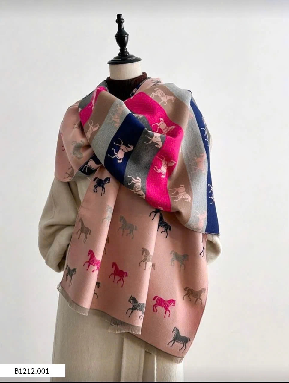 Khăn dạ UK mẫu new  Giá sỉ 150k