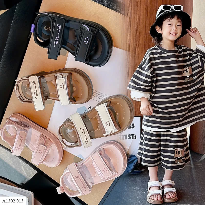Sandal mặt cười cho bé  Giá sỉ như sau: sz 26-30: 132k Sz 31-35: 140k Sz 36-40: 155k