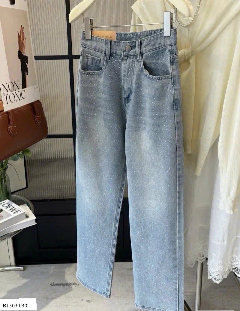 QUẦN JEAN ỐNG ĐỨNG ĐÍNH ĐÁ   Sỉ 195k