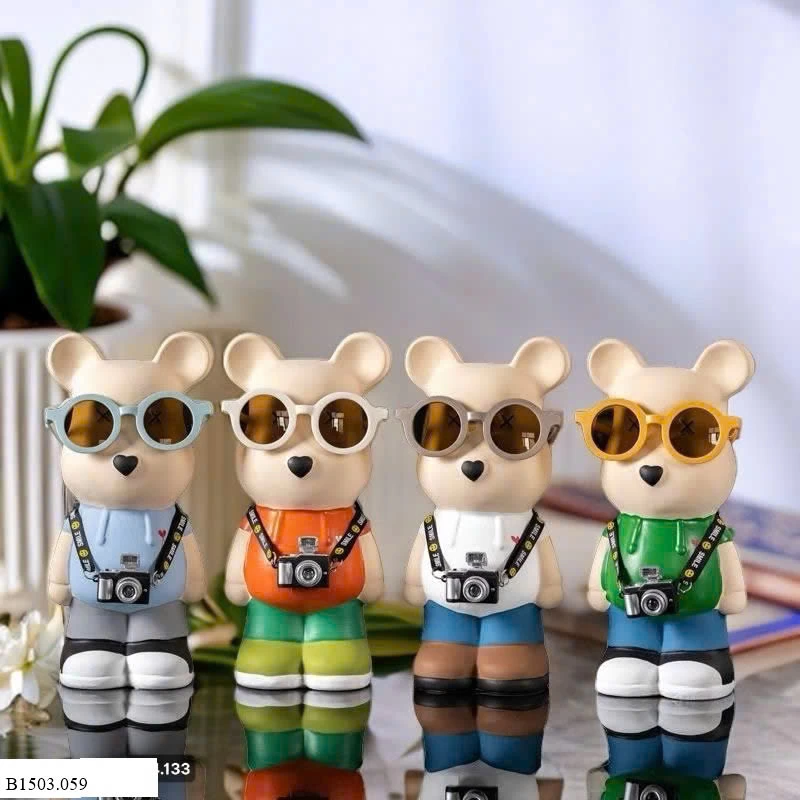 GẤU BEARBRICK  Sỉ 210k/ 1 sét 2 con như hình