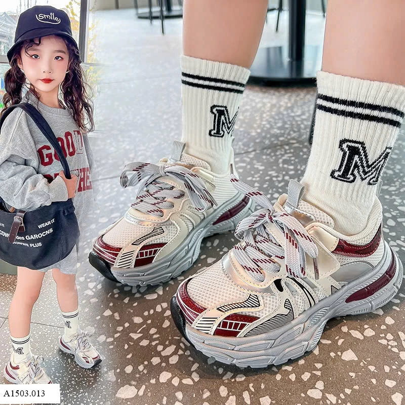 Giày thể thao quai dán cho bé   Giá sỉ như sau: Sz 26-30: 144k Sz 31-36: 151k 