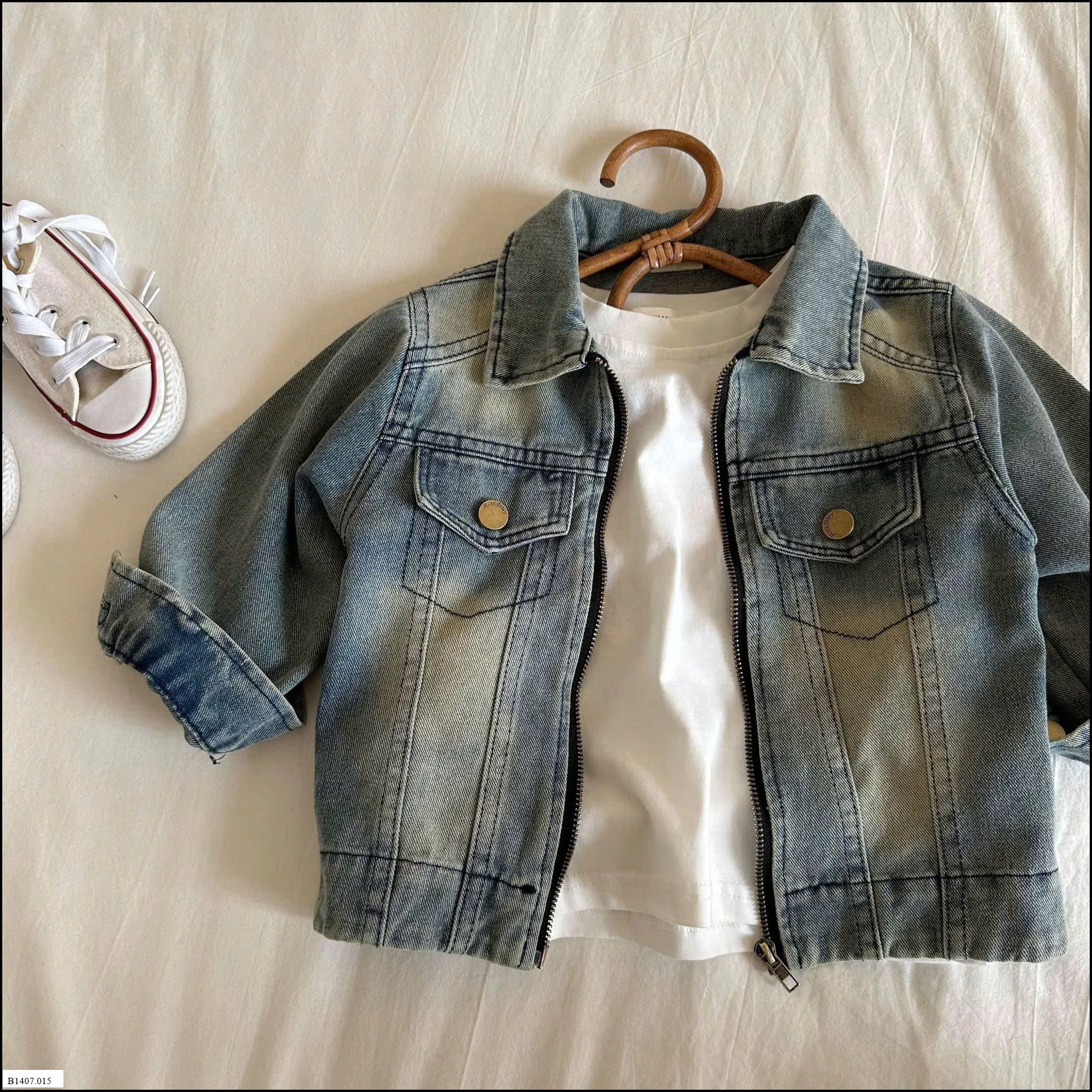 KHOÁC JEANS CỔ BẺ MMY Sỉ giá 195k