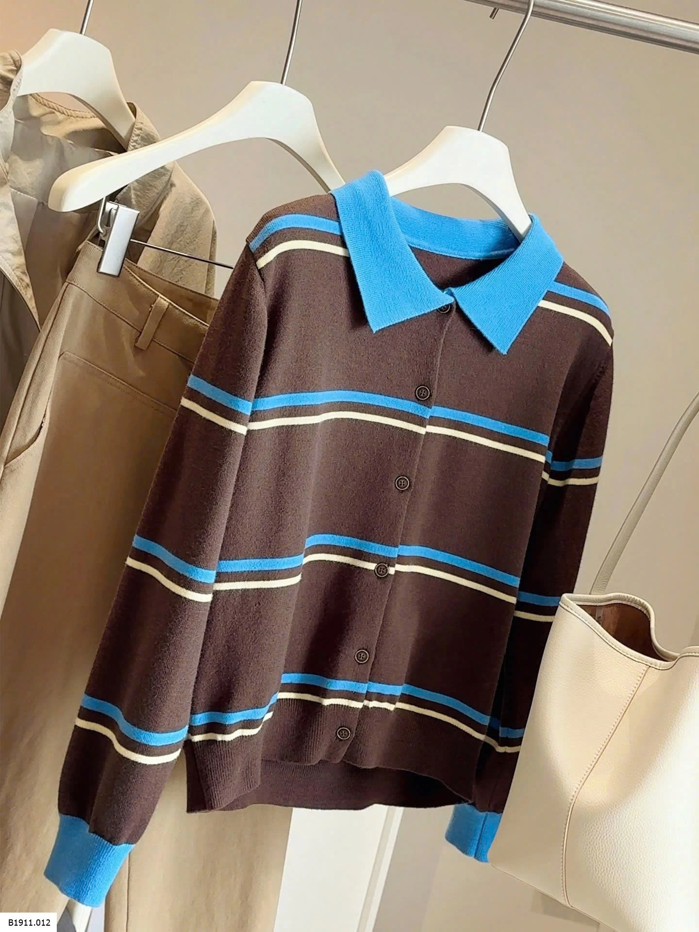 ÁO LEN KẺ CỔ POLO ANNA  Giá sỉ 200k