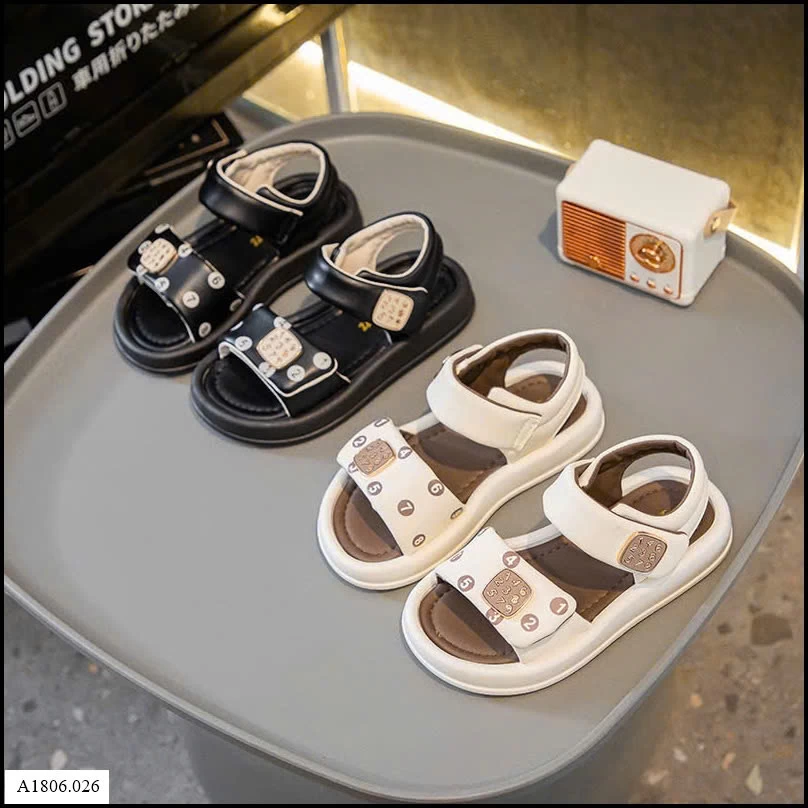 SANDAL QUAI NGANG HỌA TIẾT SỐ BG Sỉ sz 26-30: 135k  sz 31-36: 145k 