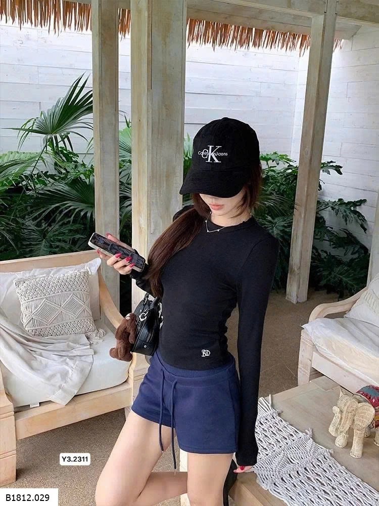 Áo thun hãng MOSES QUEEN Giá sỉ 115k/c sỉ từ 2c