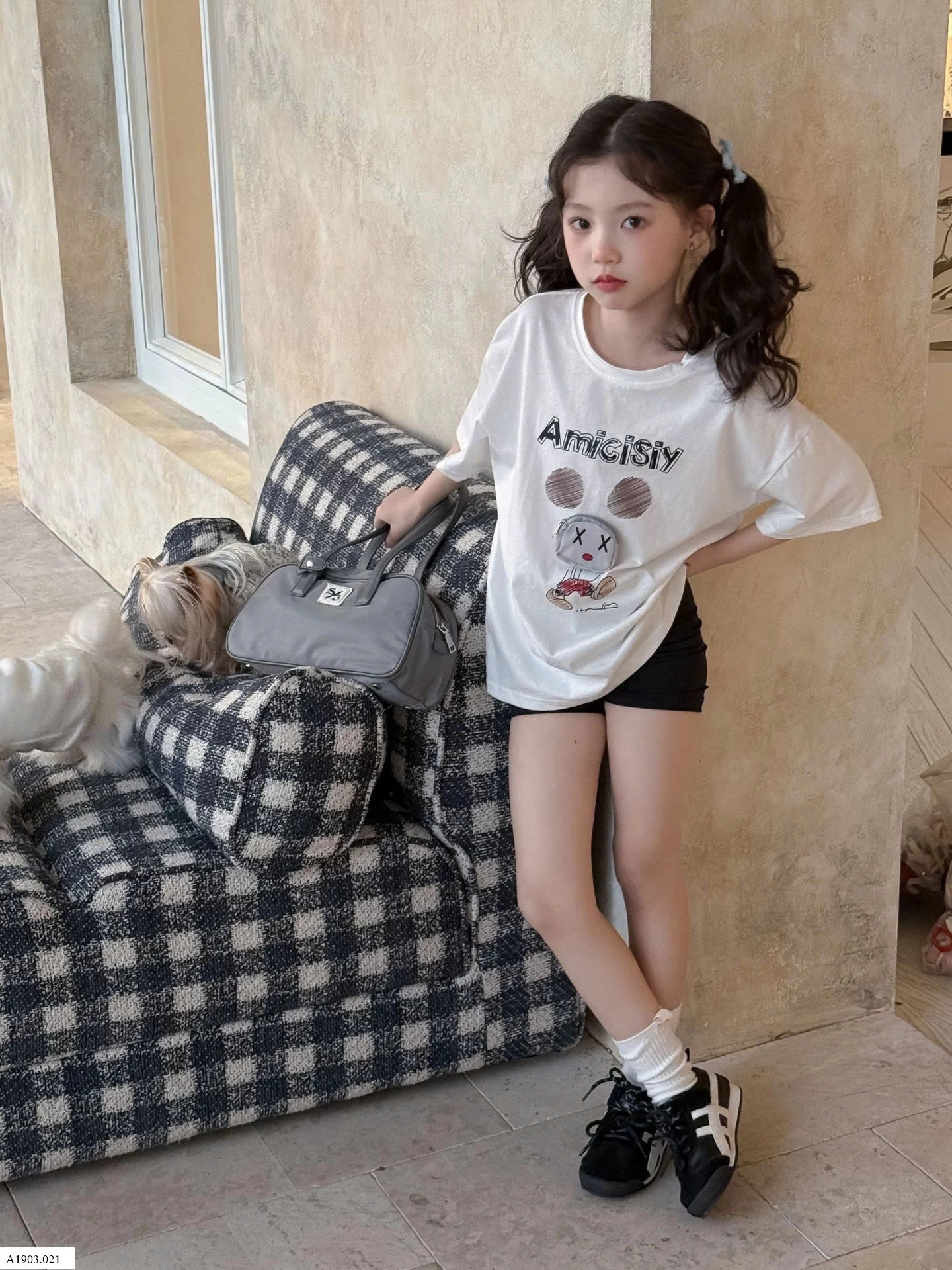 ÁO PHÔNG MICKEY PHỐI QẦN SHORT CHO BÉ    Giá sỉ như sau: Áo trắng: 101k  Áo da báo: 119k  Quần: 83k