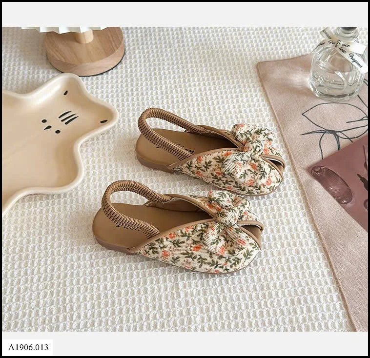 SANDAL NƠ HỌA TIẾT HOA LÁ BG Sỉ giá sz 26-30: 95k  sz 31-36: 101k 