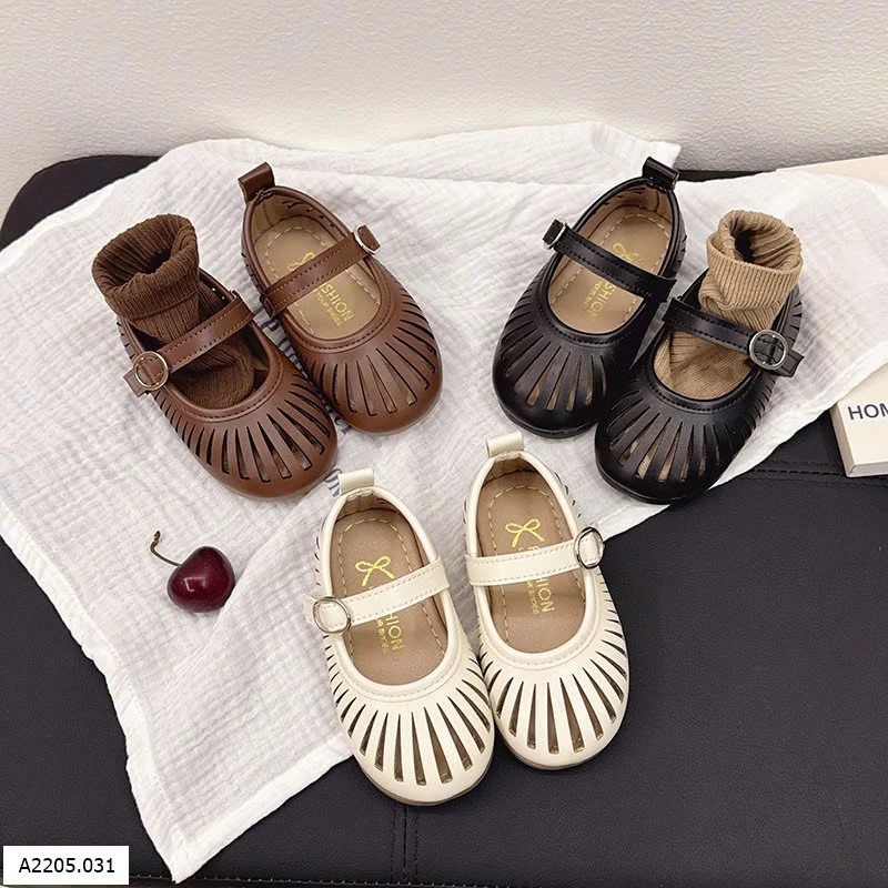 Giày búp bê lỗ vintage cho bé  Sỉ Giá:  sz 21-25: 131k sz 26-30: 138k 