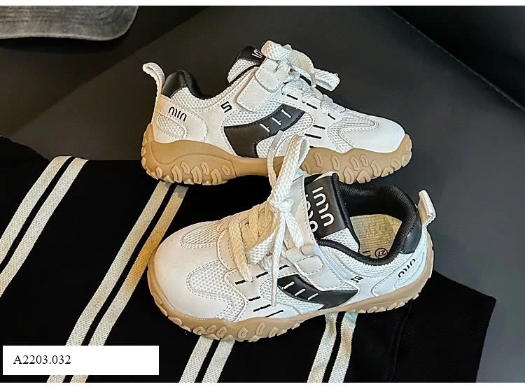 GIÀY THỂ THAO THOÁNG KHÍ CHO BÉ Sỉ 180k