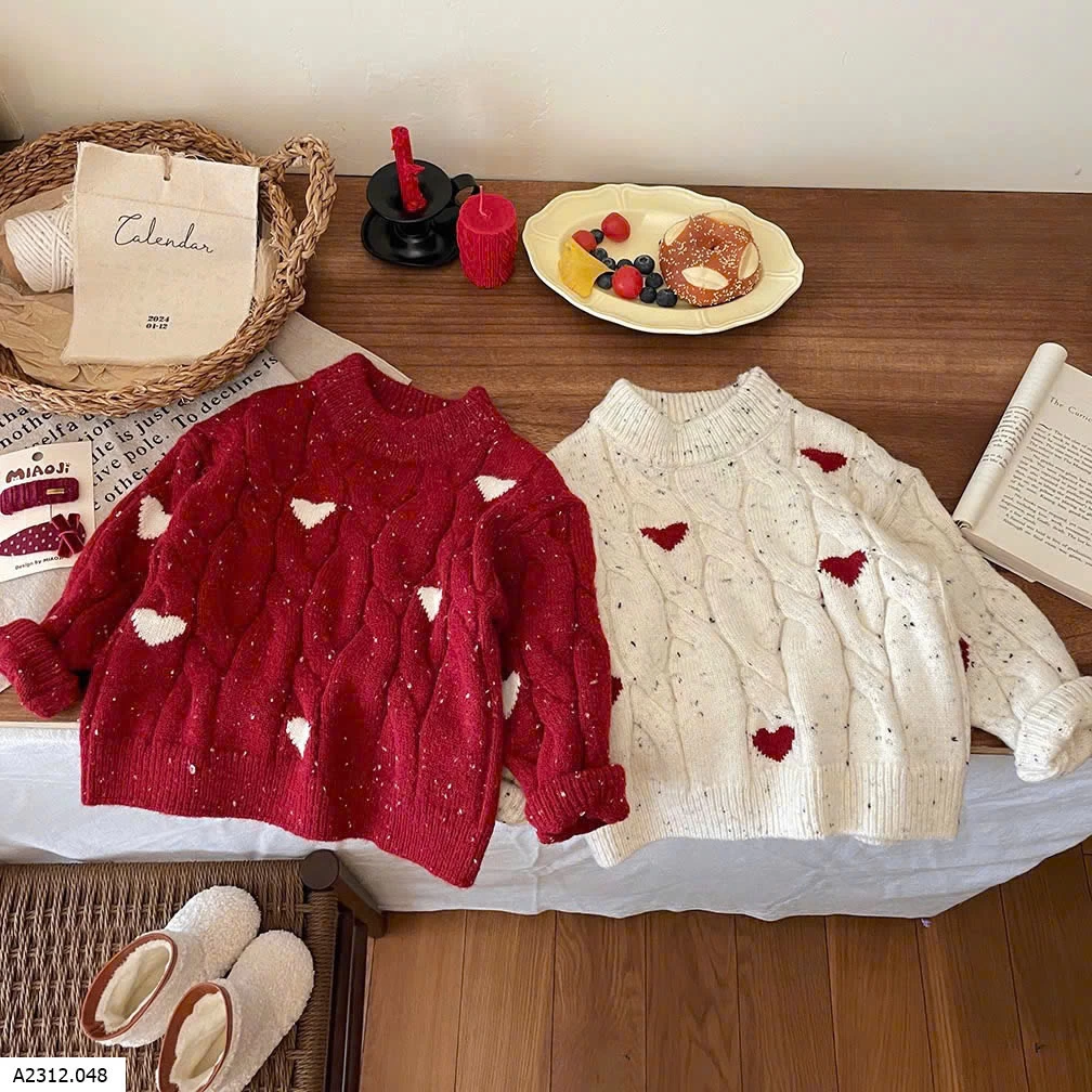 ÁO LEN VẶN THỪNG TRÁI TIM BLING Giá sỉ 180k