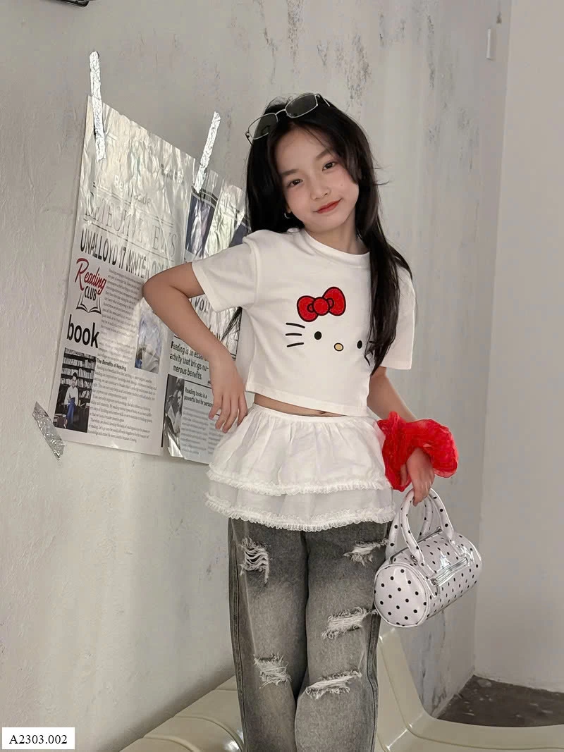 SET ÁO CROPTOP KITTY MIX JEAN RÁCH    Giá sỉ như sau:  áo 111k quần 215k