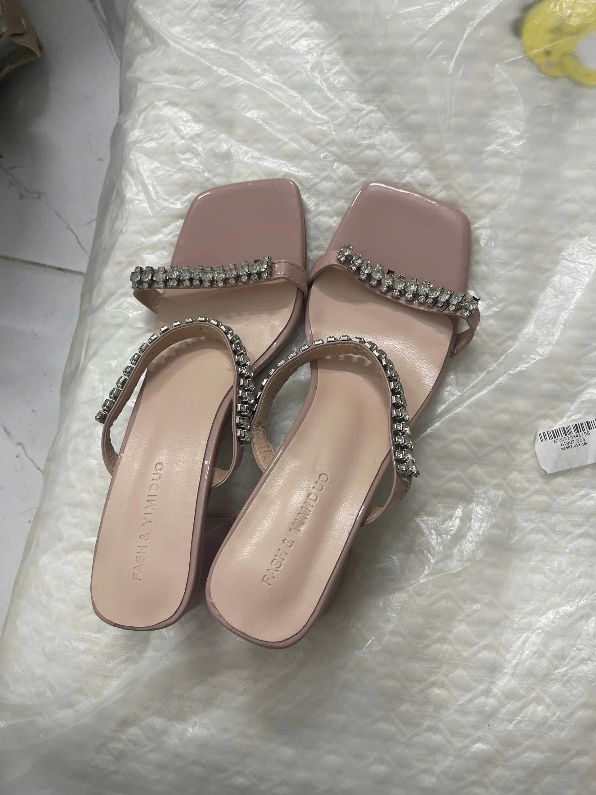 GIÀY NỮ SIZE 38