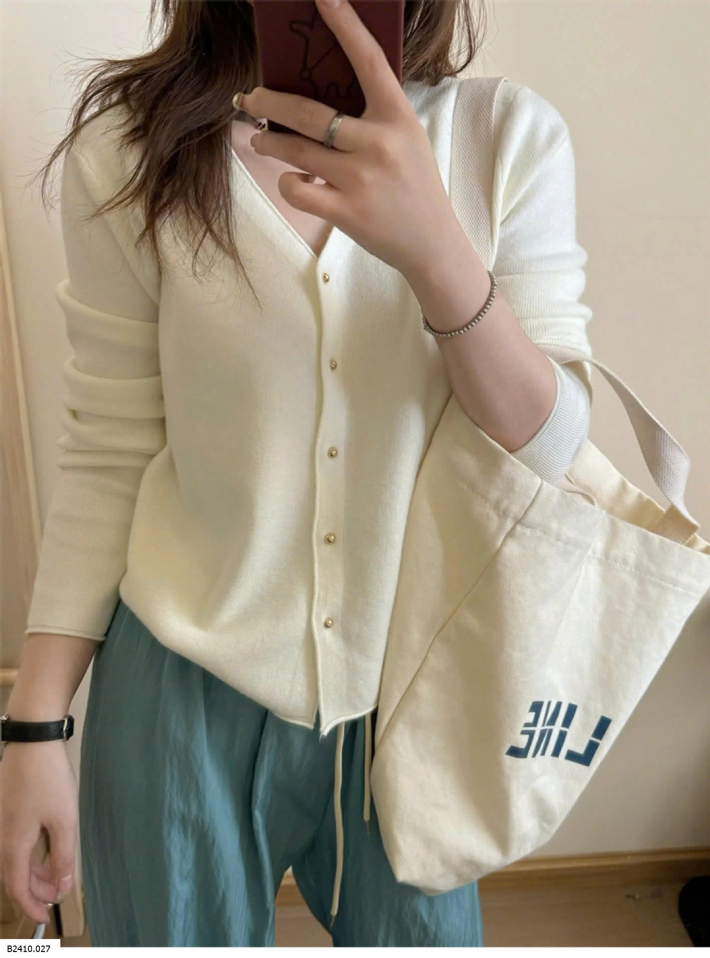 KHOÁC LEN MỎNG CỔ TIM   Giá sỉ 150k