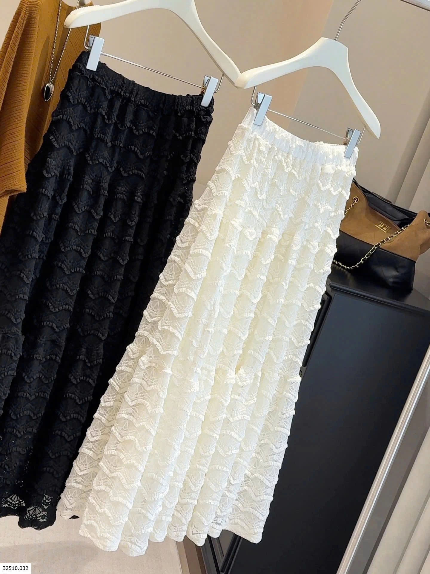 CHÂN VÁY REN ANNA   Giá sỉ 214K