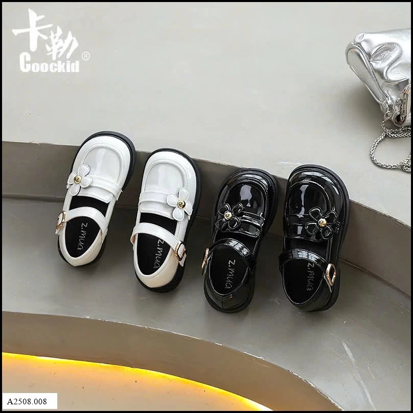 GIÀY MOCA BÓNG GẮN HOA    Giá sỉ size 26-30: 123k  size 31-36: 133k 