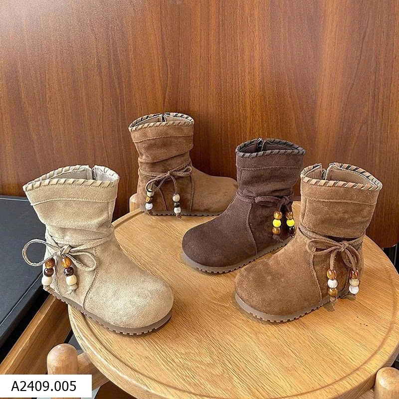 Bốt Martin ống giữa đính nơ tua rua Maillard  Giá sỉ sz 23-30: 168k  sz 31-36: 175k 