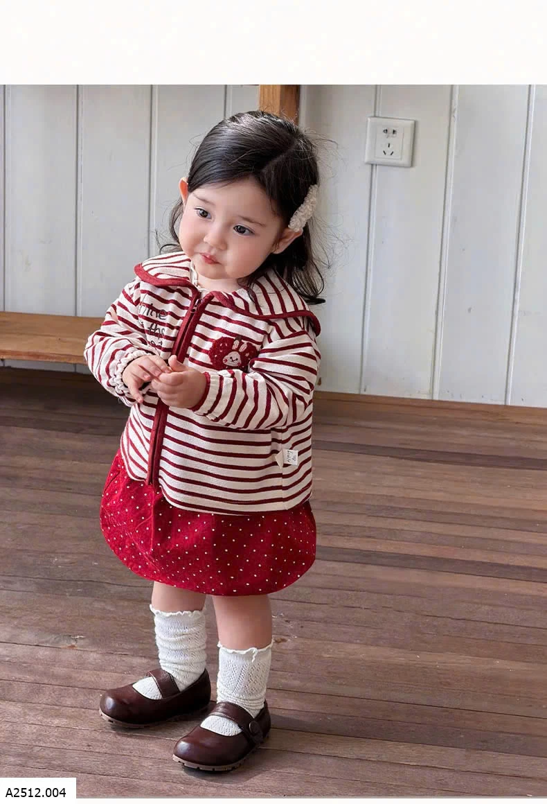 SET ÁO KHOÁC KẺ SỌC MIX CV CHẤM BI BG  Giá sỉ Khoác: 184k  Áo trắng: 123k  Chân váy: 109k 