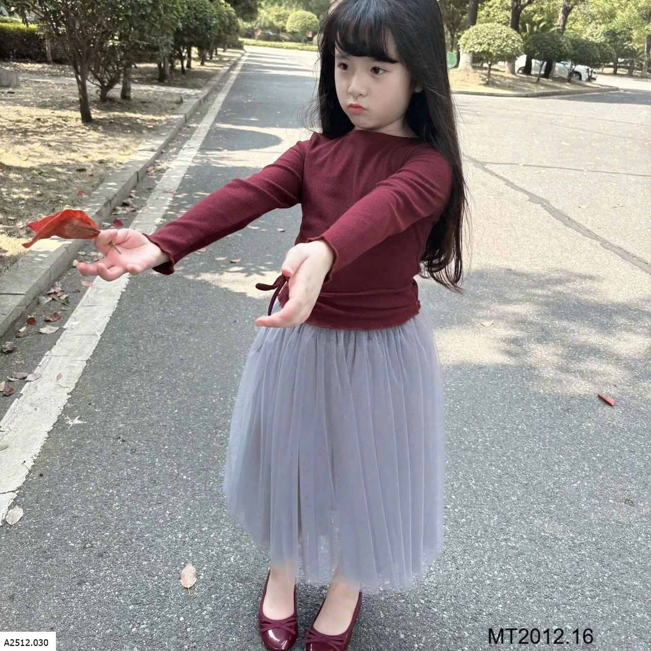 SET Áo thun cột dây mix chân váy voan bé gái  Giá sỉ váy 165k, áo 131k 