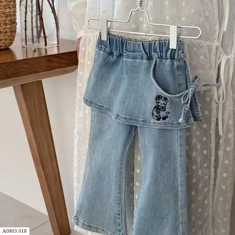 Quần jean ống loe vạt kitty       Sỉ 129k