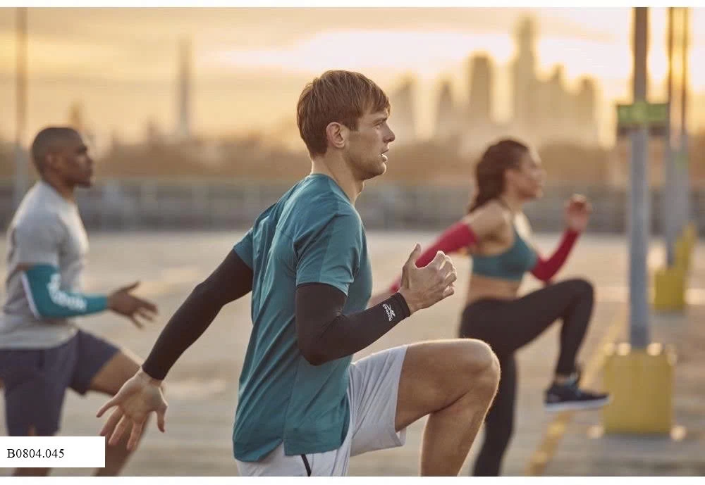 Gang tay chống nắng REEBOK        Sỉ43k/ 1 đôi