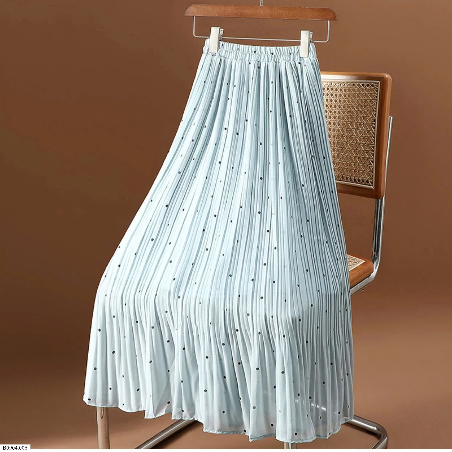 CHÂN VÁY CHẤM BI   Sỉ 166k