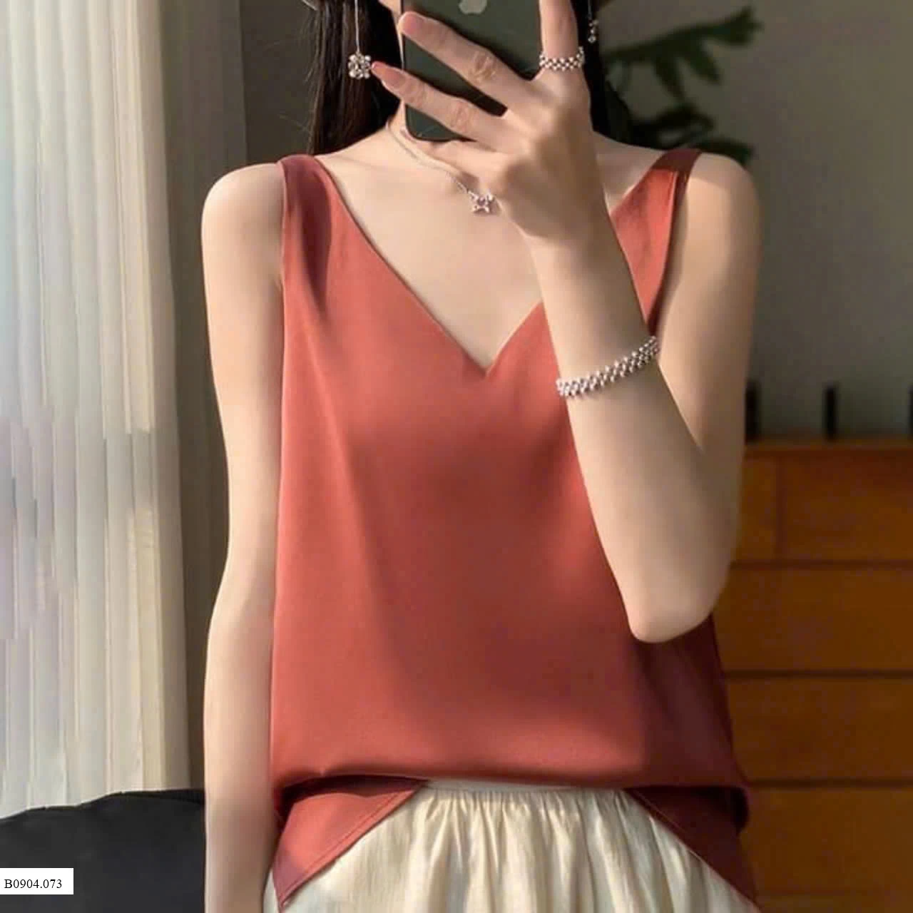 ÁO LỤA SÁT NÁCH NỮ    Sỉ 70k