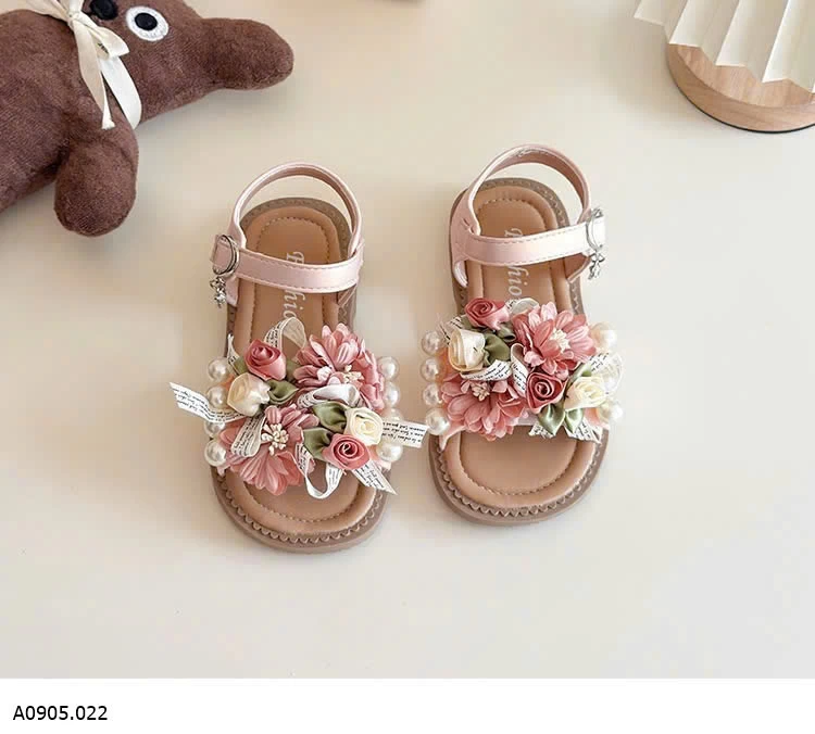 SANDAL HOA CHO BG  Sỉ giá   sz 23-26: 138k sz 27-34 : 145k 