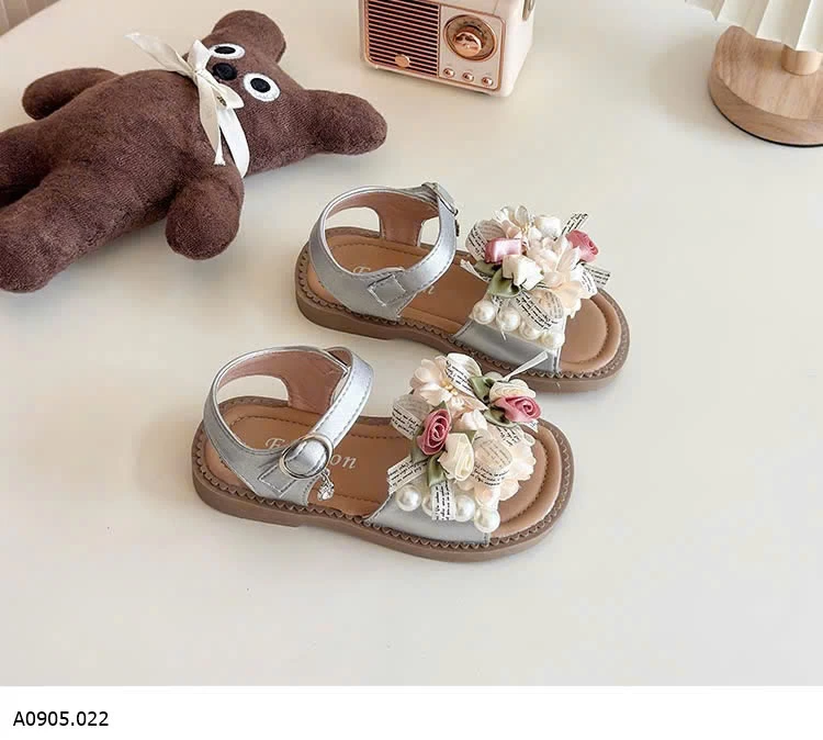 SANDAL HOA CHO BG  Sỉ giá   sz 23-26: 138k sz 27-34 : 145k 