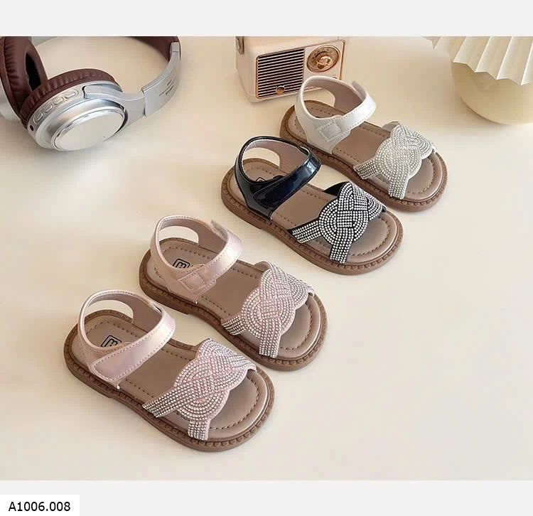 DÉP SANDAL CHO BÉ GÁI   Sỉ  giá  sz 21-25: 123k  sz 26-30: 133k 