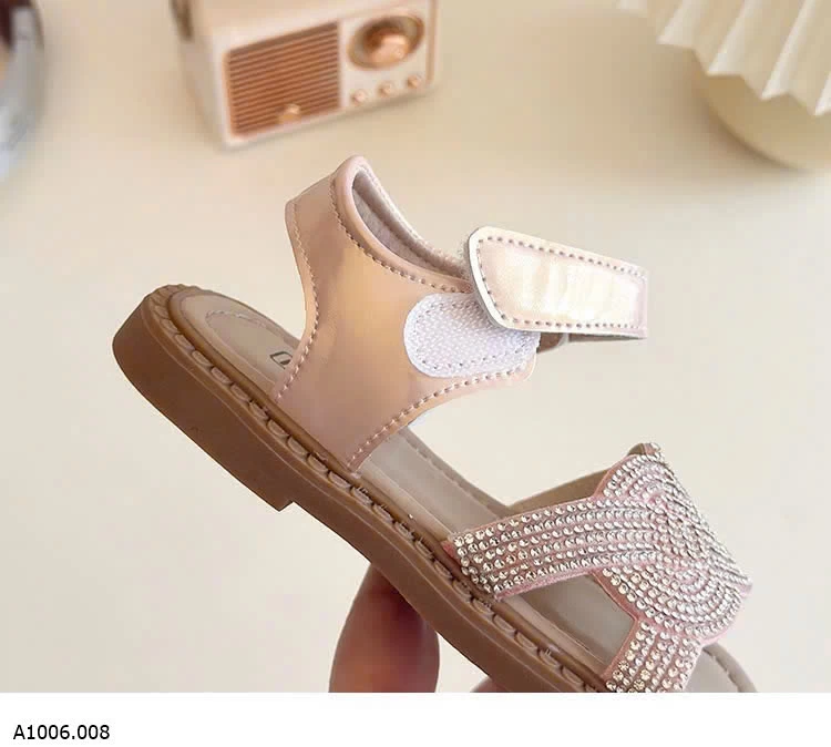 DÉP SANDAL CHO BÉ GÁI   Sỉ  giá  sz 21-25: 123k  sz 26-30: 133k 
