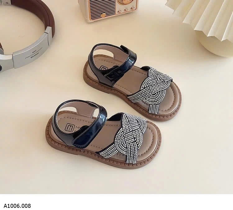 DÉP SANDAL CHO BÉ GÁI   Sỉ  giá  sz 21-25: 123k  sz 26-30: 133k 