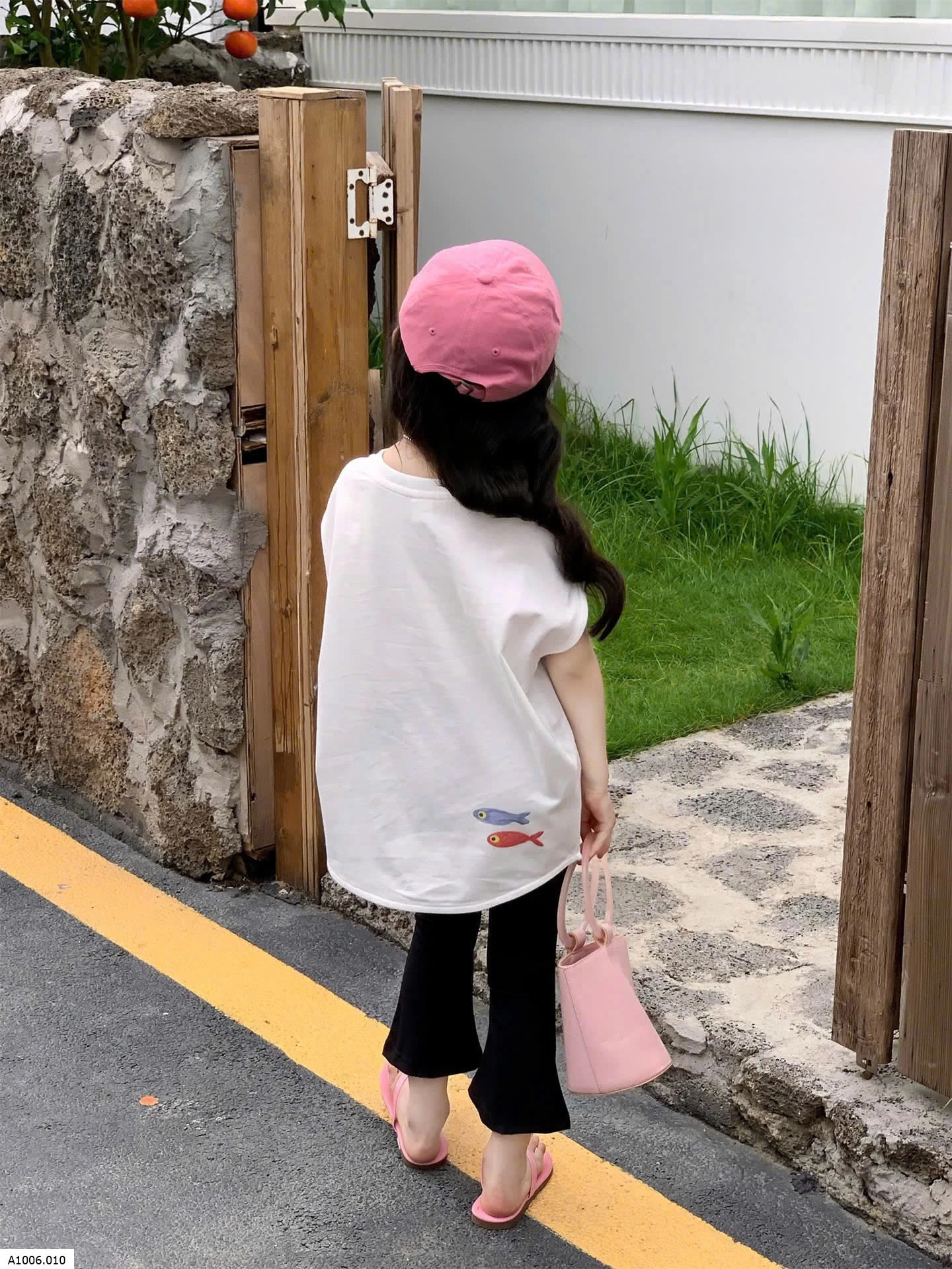 SET ÁO THUN MIX QUẦN ỐNG LOE   Sỉ  giá  áo: 108k  quần: 97k 