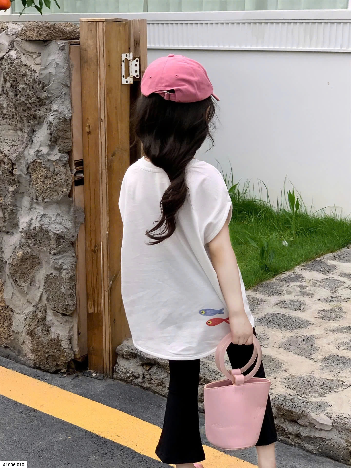 SET ÁO THUN MIX QUẦN ỐNG LOE   Sỉ  giá  áo: 108k  quần: 97k 