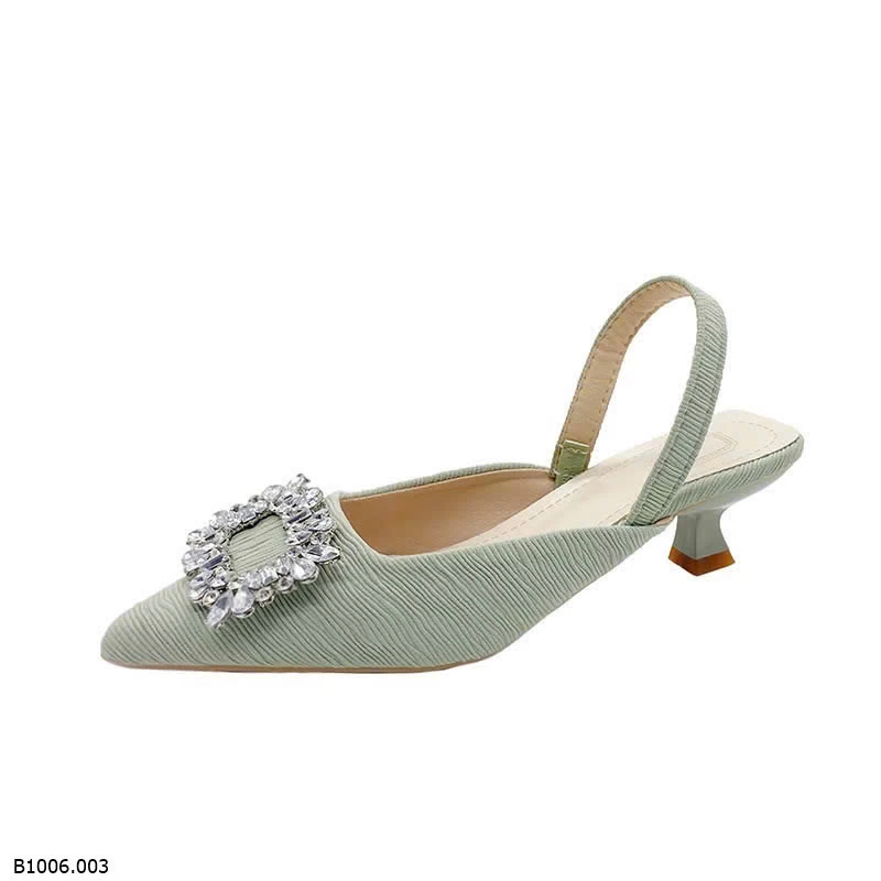 SANDAL MŨI NHỌN ĐÍNH ĐÁ   Sỉ 120k