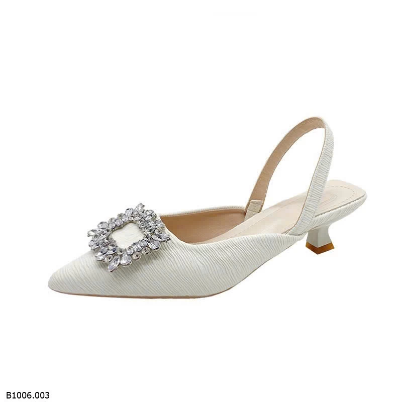 SANDAL MŨI NHỌN ĐÍNH ĐÁ   Sỉ 120k