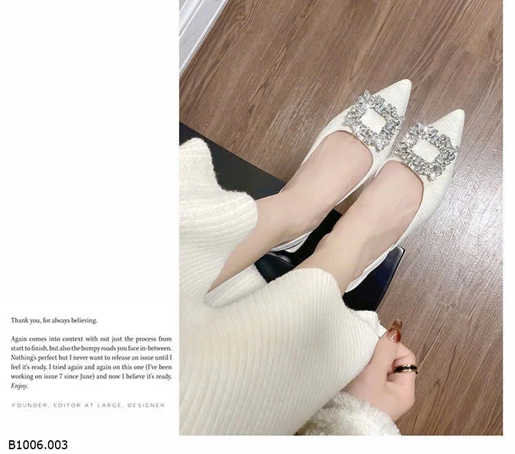 SANDAL MŨI NHỌN ĐÍNH ĐÁ   Sỉ 120k